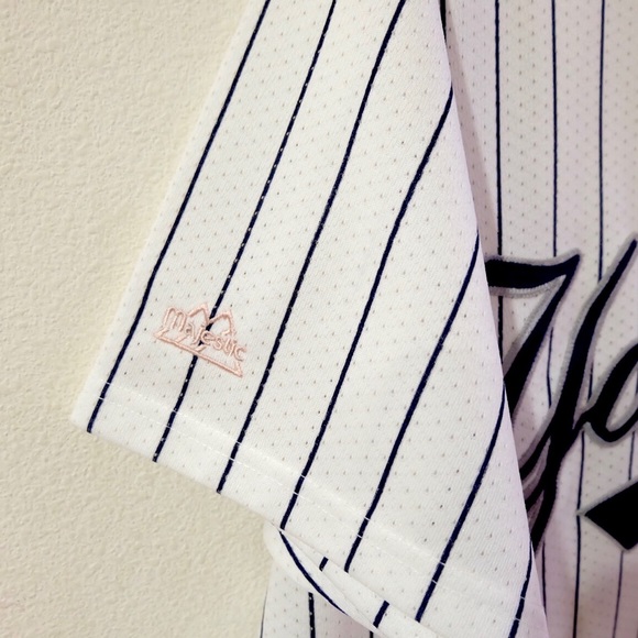 Authentic Majestic Merch Yankees Shirt - Picture 4 of 8